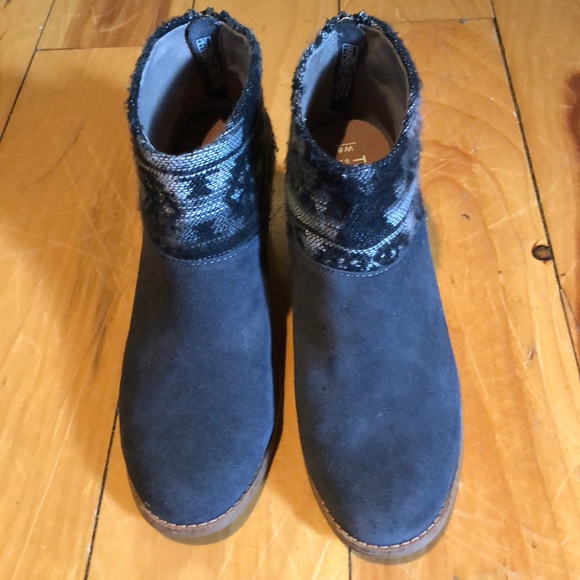 Toms Shoes - Toms booties wool and suede size 8